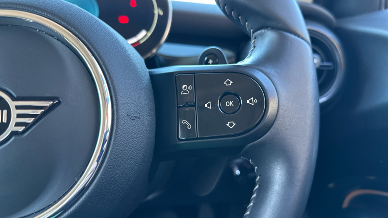 MINI Hatchback 2.0 Cooper S Classic Premium 5dr Auto Petrol Hatchback